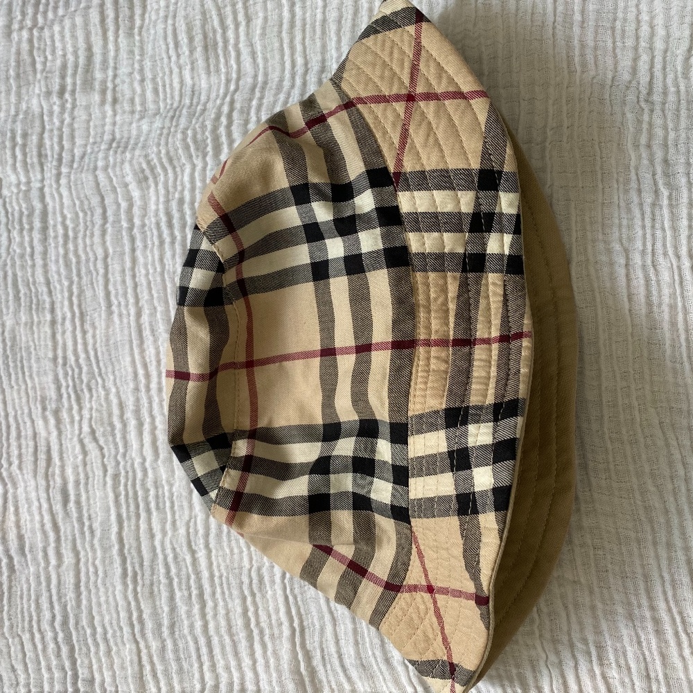 Burberry Nova Check Bucket Hat